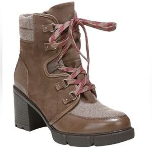 NWOT Naturalizer Brown Myla Stacked Heel Leather Booties – Sz 9